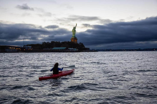 urban kayaking in NYC - Brooklyn Kayak Company