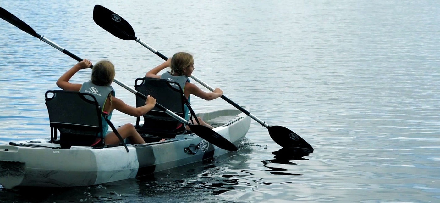 people paddling a 2 person kayak - Brooklyn Kayak Company