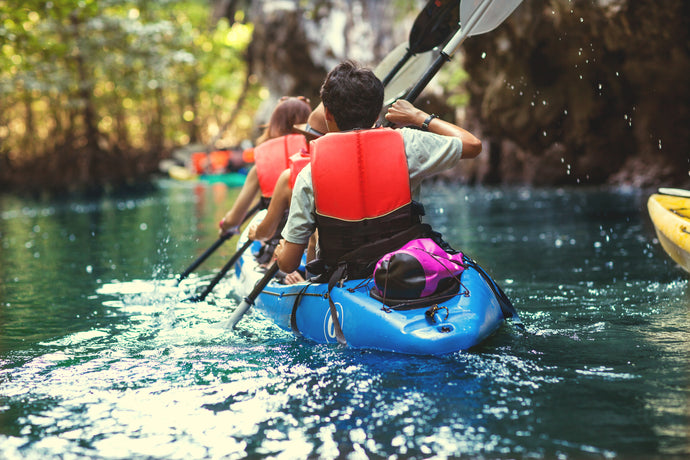 What Should You Not Do While Kayaking?